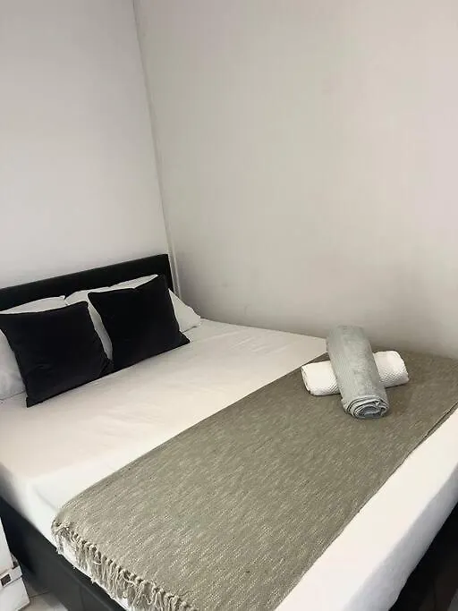 Perfect Studio Apartment Paris France