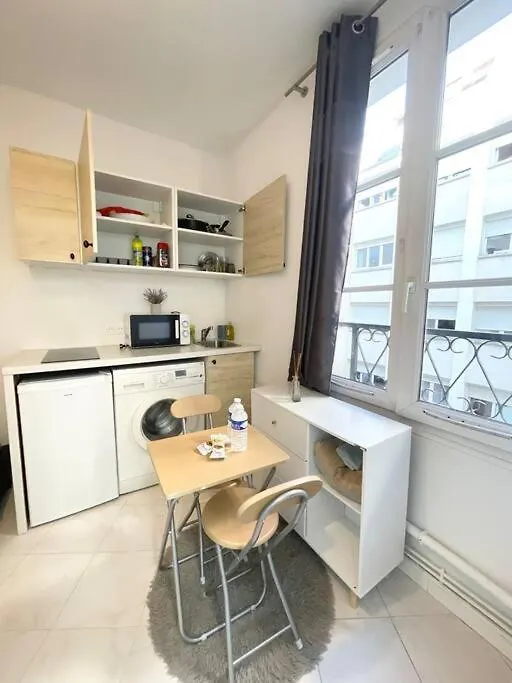 Perfect Studio Apartment Paris 0*,  France